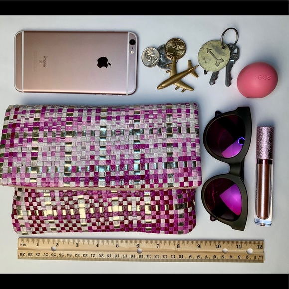 Deux Lux  woven clutch - Picture 1 of 8
